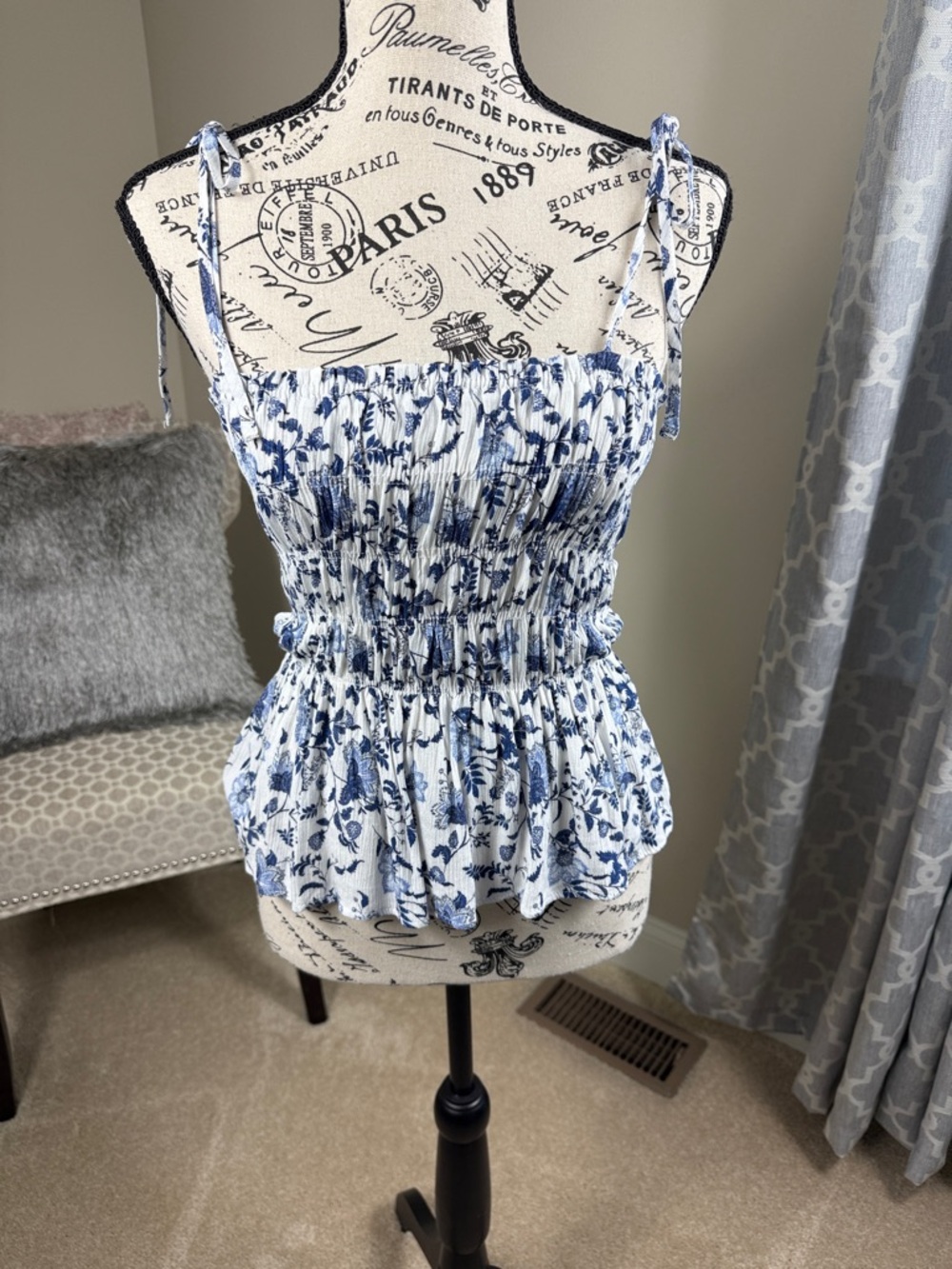 NWT Paper Crane Smocked Blue Floral Tie-Strap Women's Top